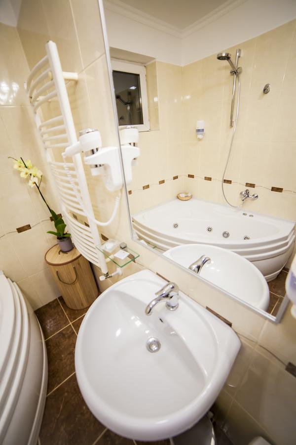 Business Class Apartment Κλουζ-Ναπόκα Εξωτερικό φωτογραφία
