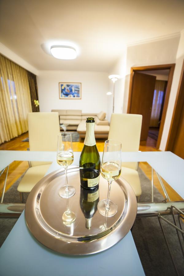 Business Class Apartment Κλουζ-Ναπόκα Εξωτερικό φωτογραφία