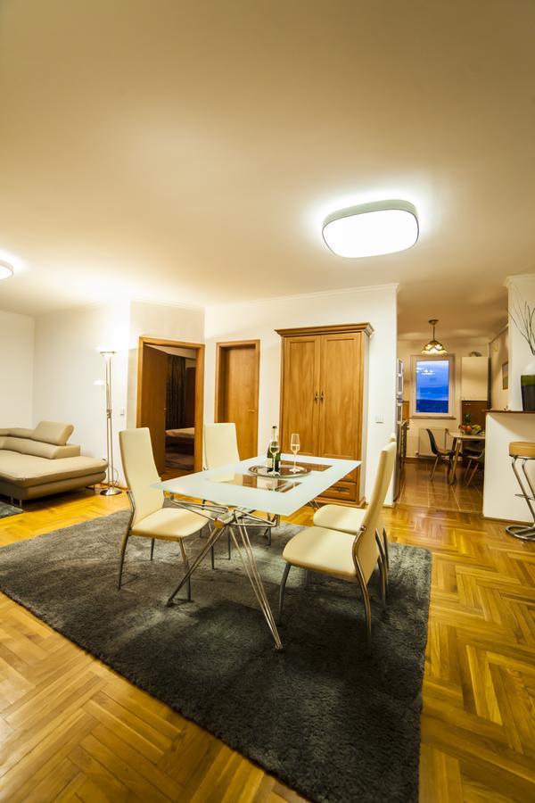 Business Class Apartment Κλουζ-Ναπόκα Εξωτερικό φωτογραφία